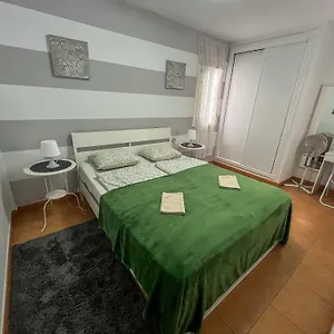 trendy-surfstyle-2-bedroom-apt.tenerifehoteles.net/